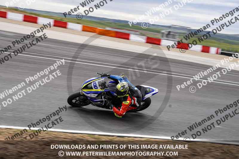 cadwell no limits trackday;cadwell park;cadwell park photographs;cadwell trackday photographs;enduro digital images;event digital images;eventdigitalimages;navarra;no limits trackdays;peter wileman photography;racing digital images;trackday digital images;trackday photos